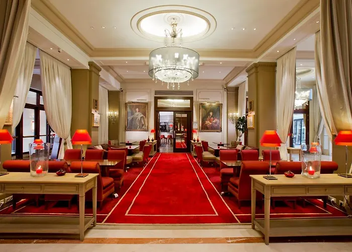 Hotel California Champs Elysees Paris